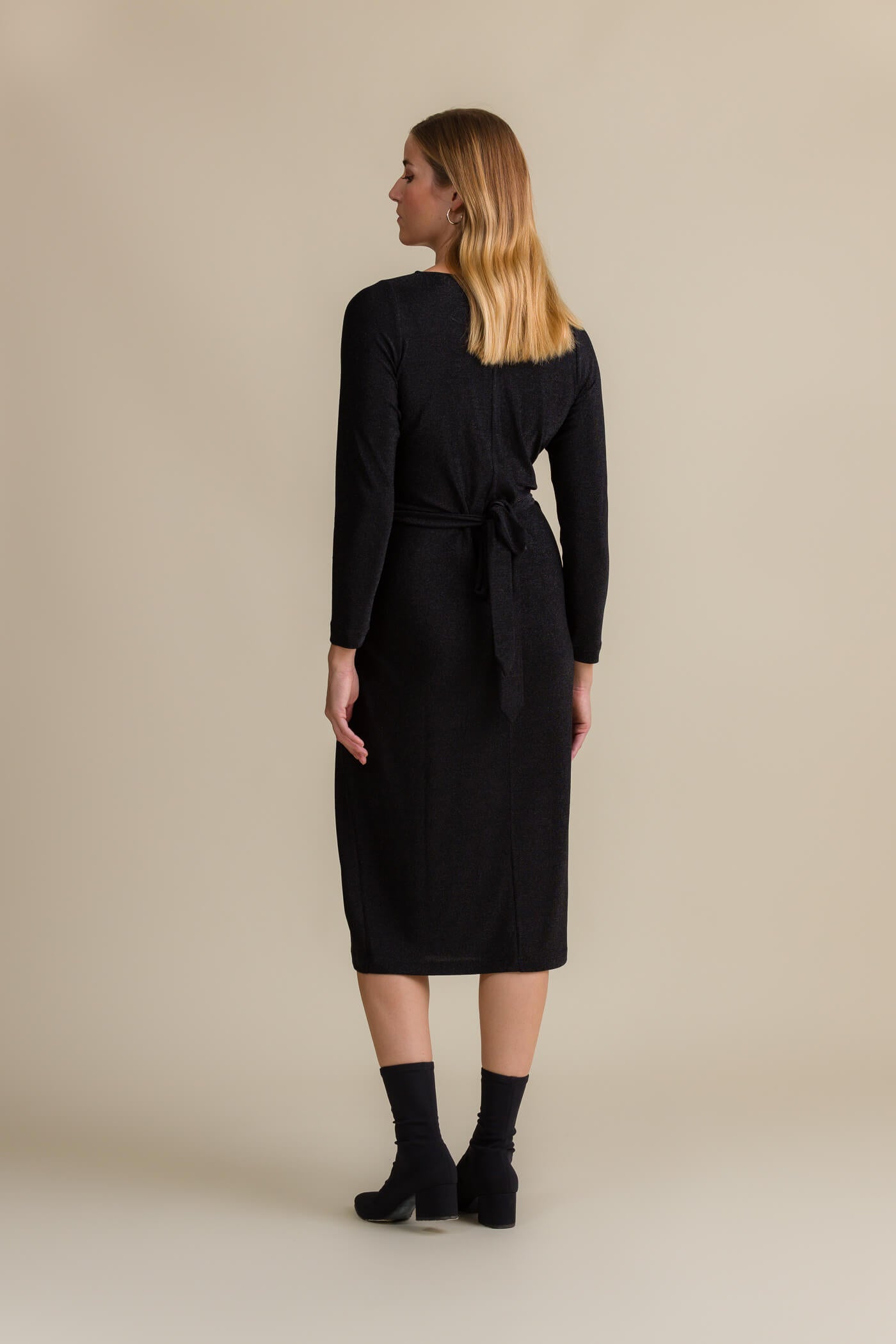 angelie leninki glitter musta takaa