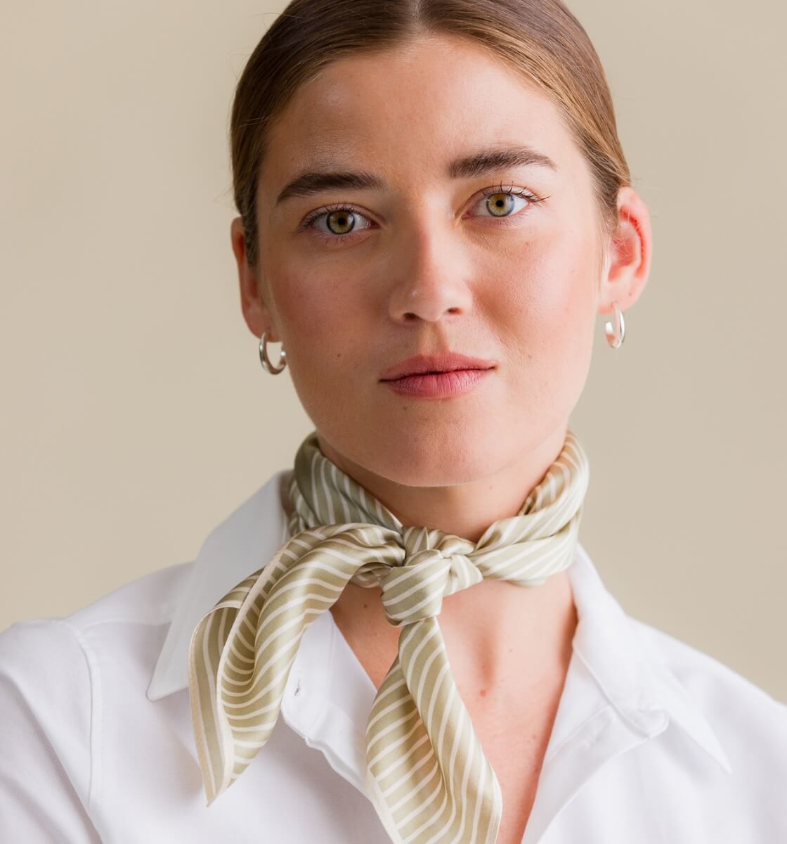 arden kuviollinen silkkihuivi
