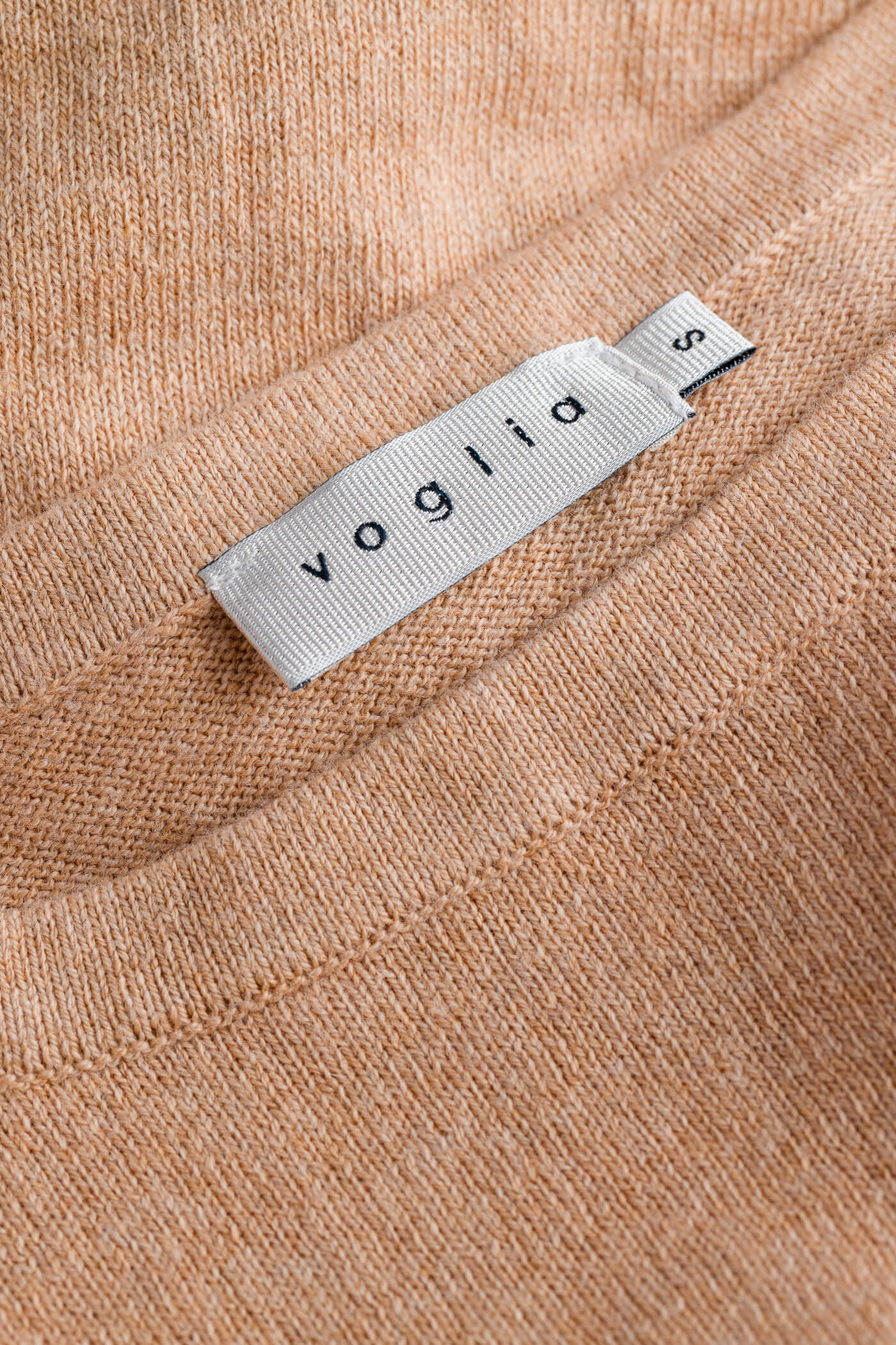 clear neulepusero kameli materiaali