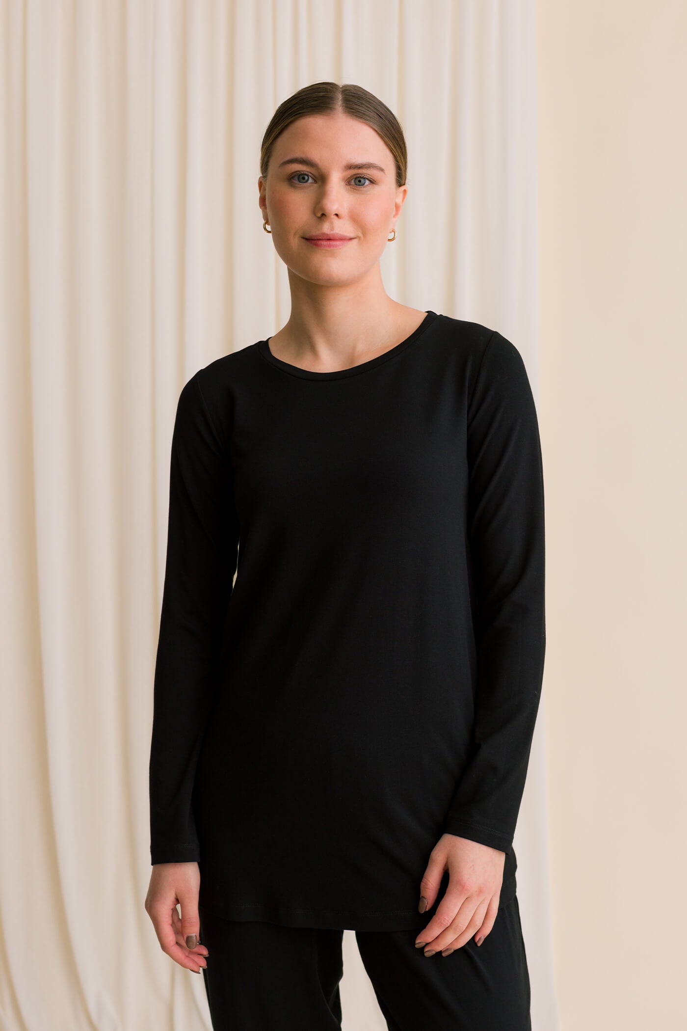 natalie viskoosipusero musta