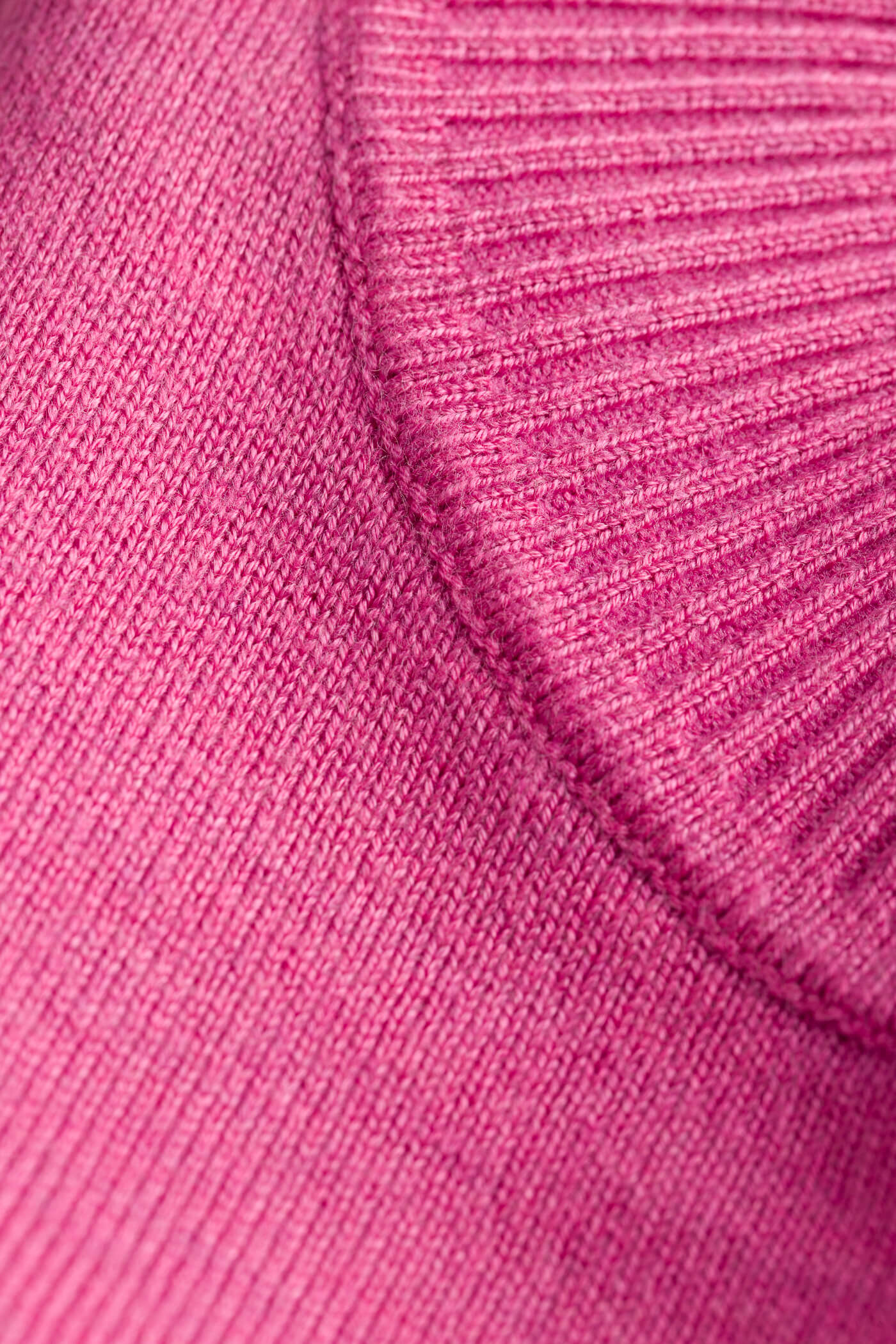 neulepusero frigole huurteinen vadelma materiaali