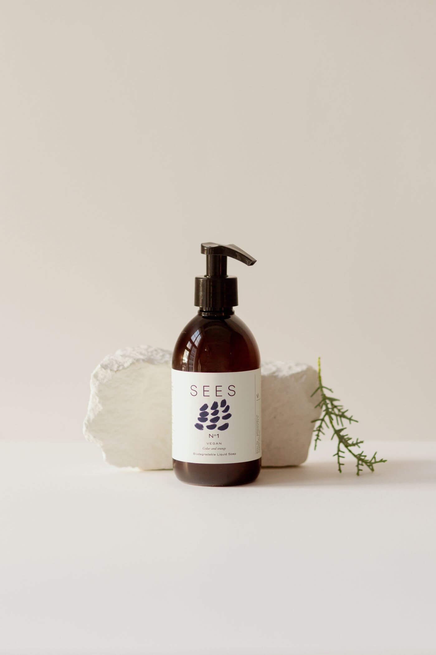 sees biohajoava kasisaippua no1 cedar 500 ml 1