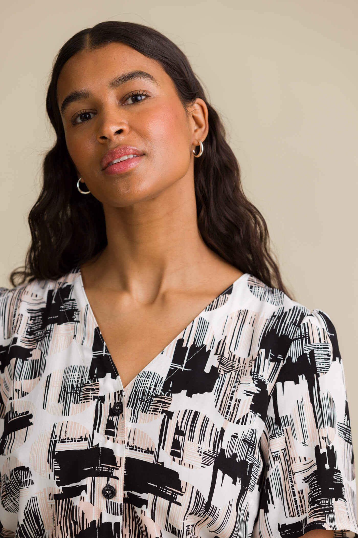 sloane leninki musta monivari lahi