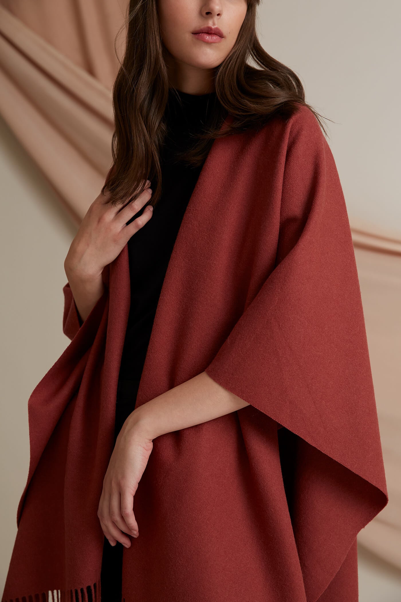 Voglia Ciara hapsullinen villaponcho marsala lähi