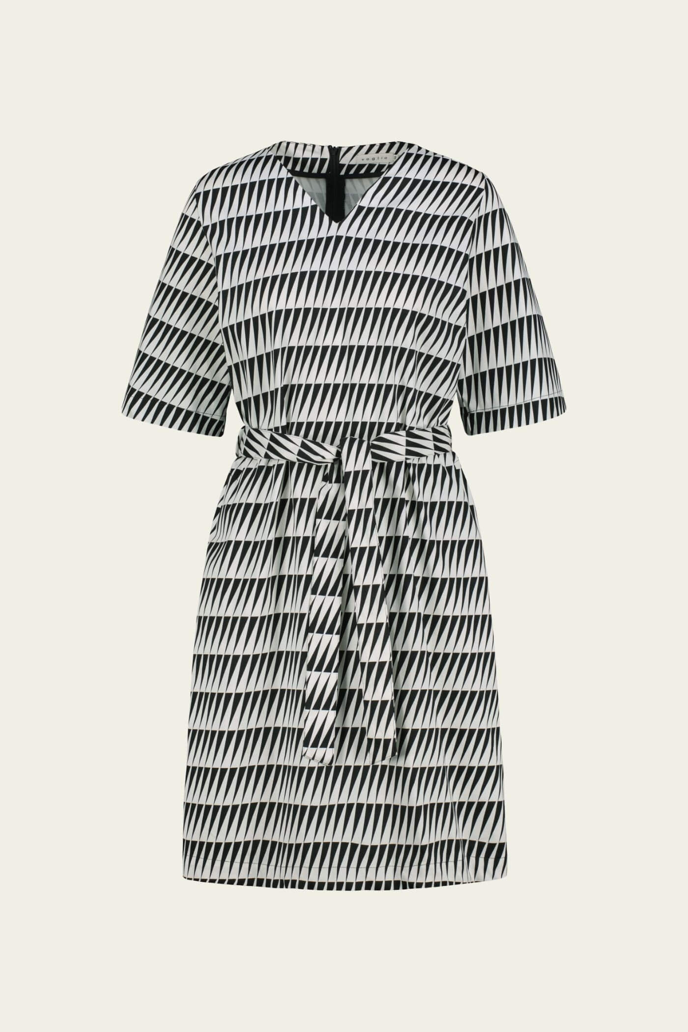 ilona mekko m109 valkomusta etu