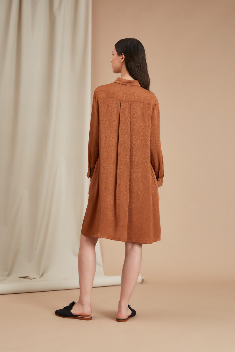 ASTRID Jacquard-paitamekko konjakki jacquard takaa