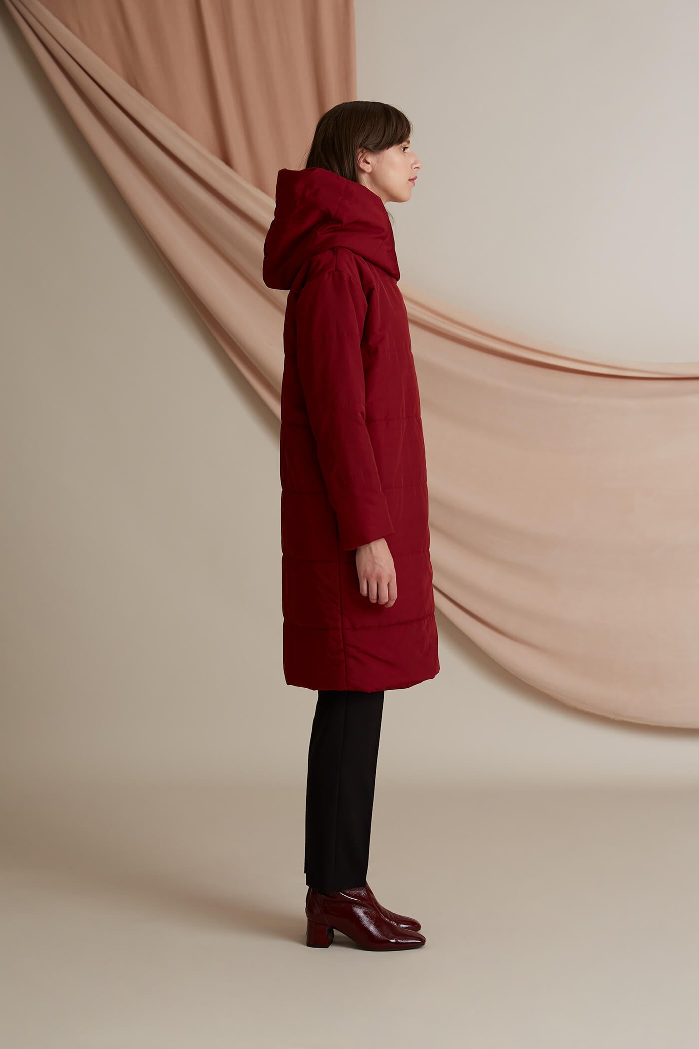 CONCERT Vettähylkivä toppatakki karmiininpunainen sivulta