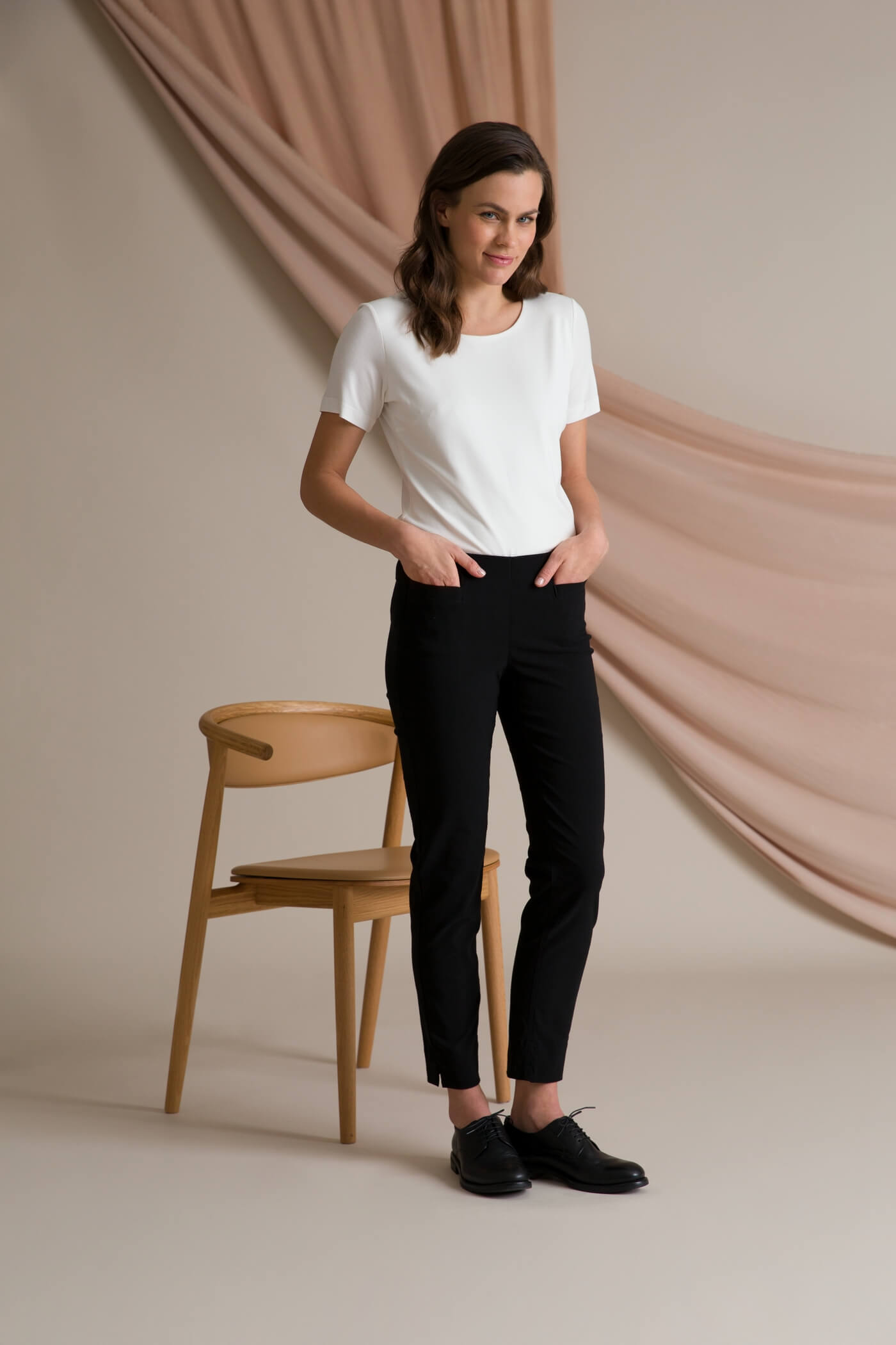 Elza taskulliset stretch housut musta