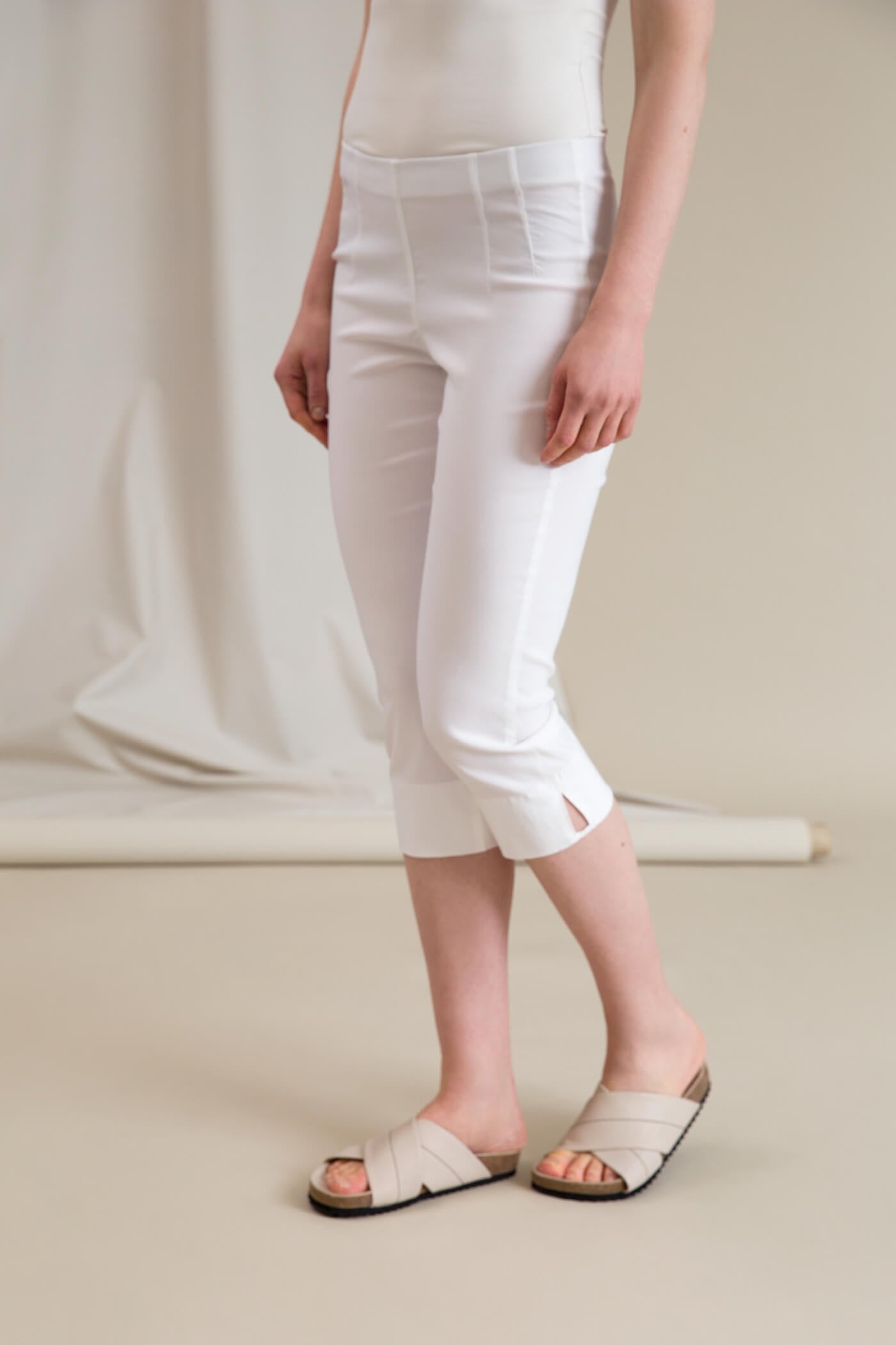GINA Stretch caprit valkoinen