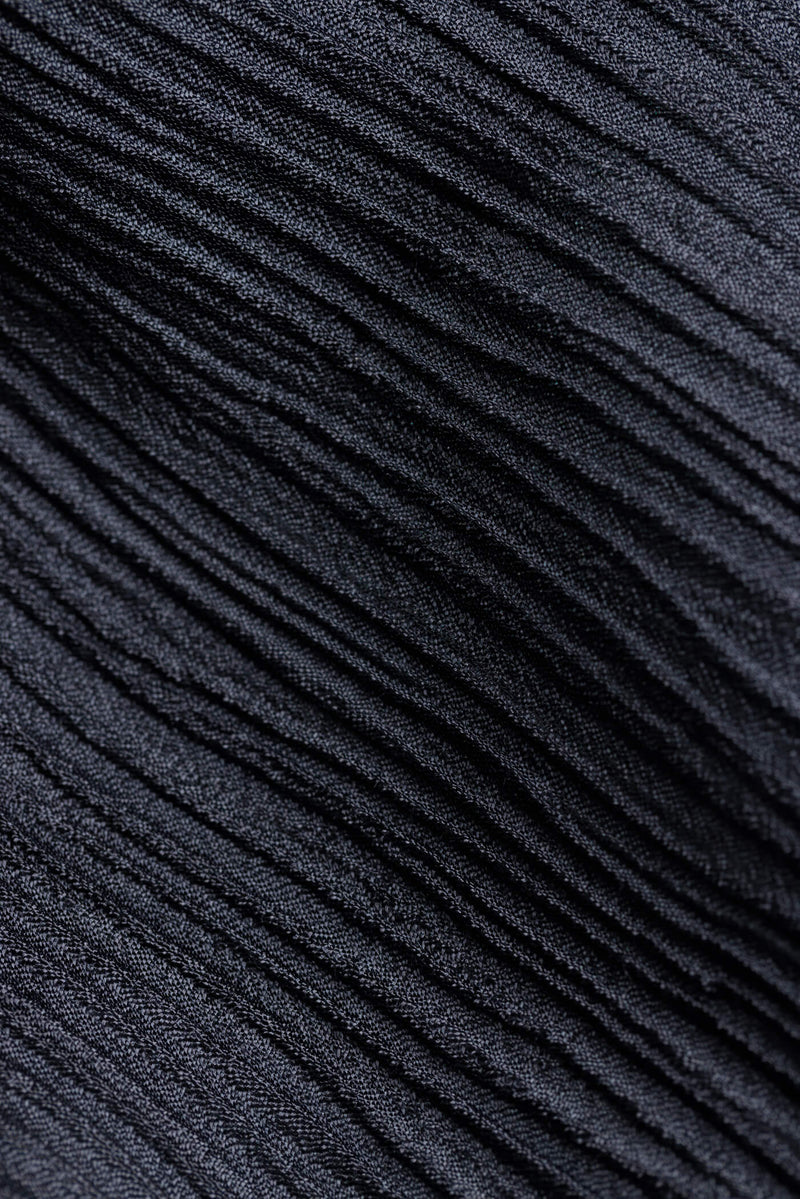 LEILA Leveälahkeiset housut tummansininen materiaali